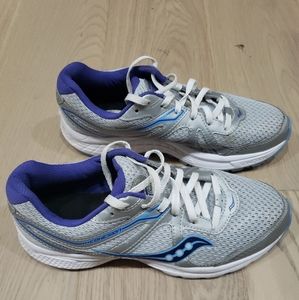 Like new Saucony Cohesion 11 Running Shoes